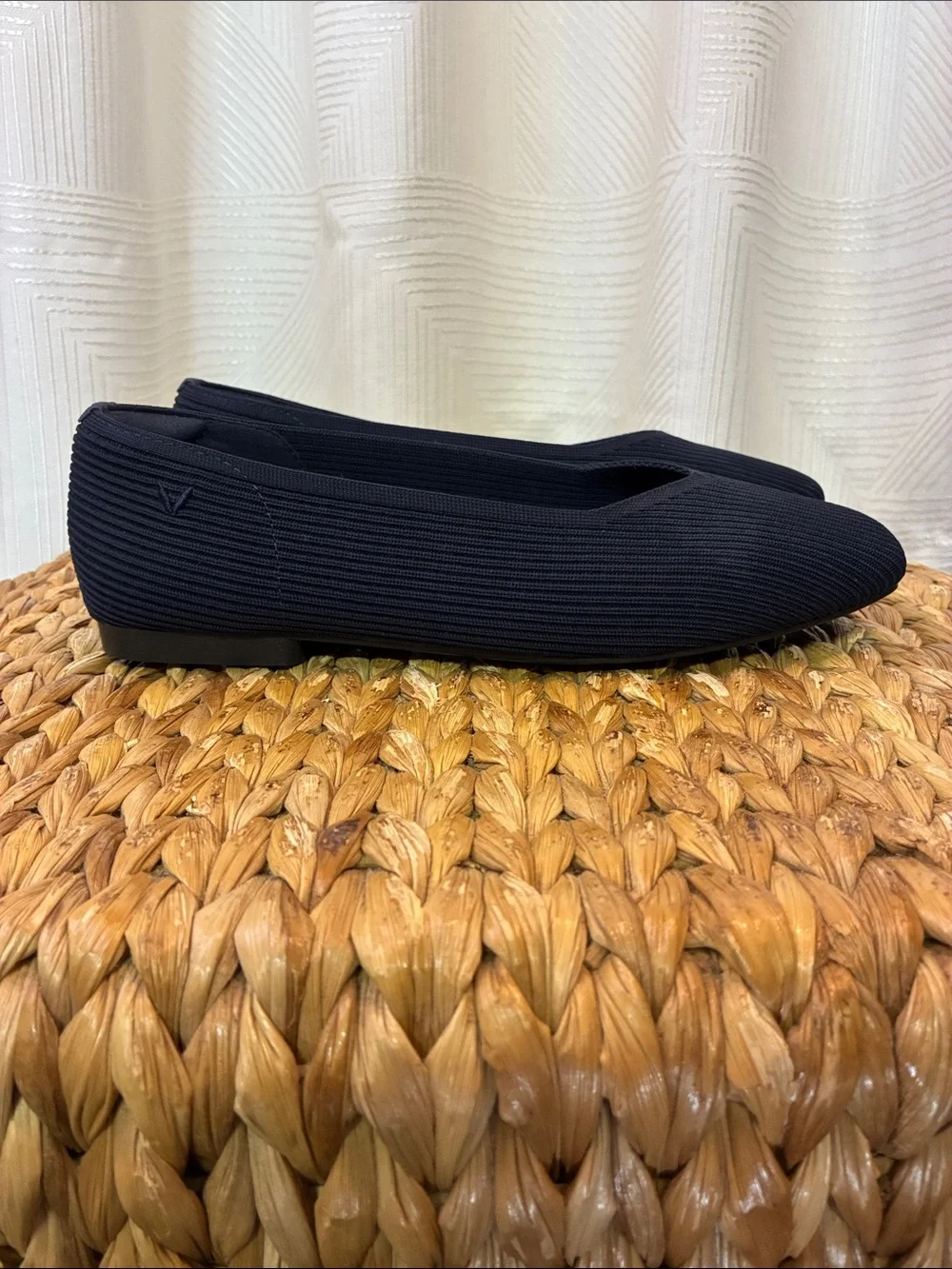 VIVAIA Women's Navy Blue Knit Slip-On Ballet Flats